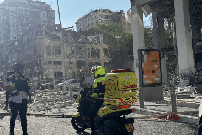   Massive damage in Tel Aviv following Iran's retaliatory attack. (Photo: video grab, via social media)